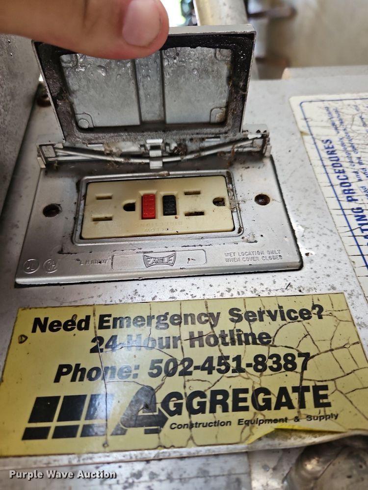 image for item OJ9820 1996 Skyjack SJPI30 vertical lift