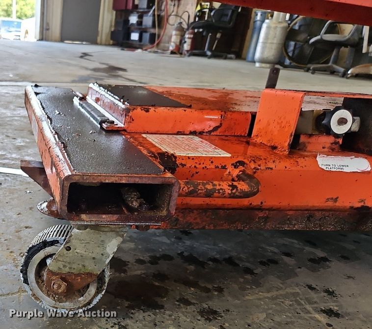 image for item OJ9820 1996 Skyjack SJPI30 vertical lift