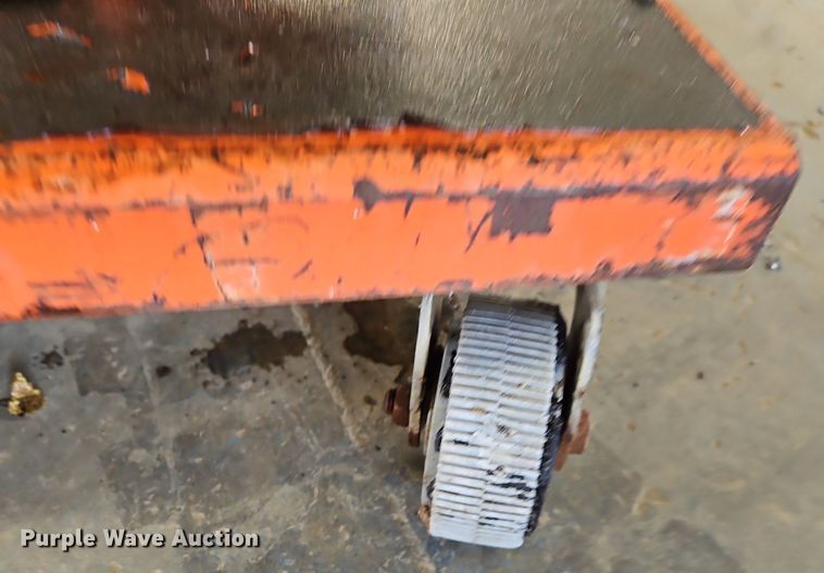 image for item OJ9820 1996 Skyjack SJPI30 vertical lift