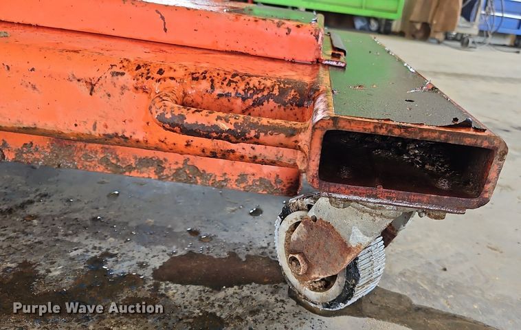 image for item OJ9820 1996 Skyjack SJPI30 vertical lift