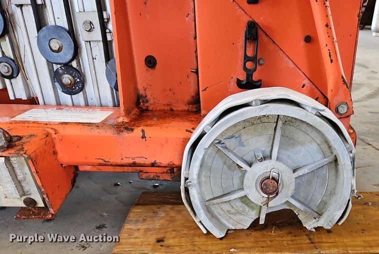 image for item OJ9820 1996 Skyjack SJPI30 vertical lift