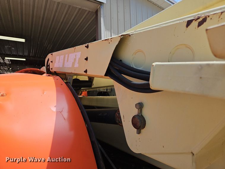 image for item OJ9821 2002 JLG  450AJ SII boom lift