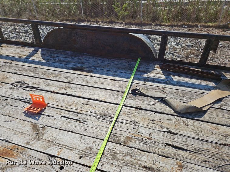 image for item OK9943 2009 Top Hat utility trailer