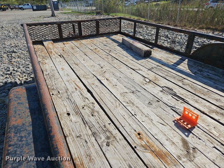 image for item OK9943 2009 Top Hat utility trailer