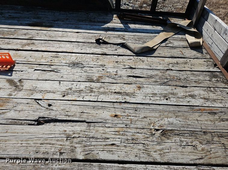 image for item OK9943 2009 Top Hat utility trailer