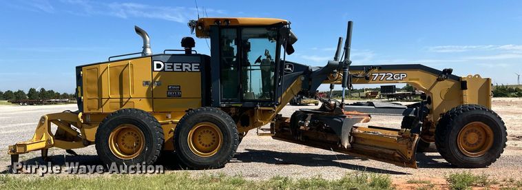 image for item OM9612 2013 John Deere 772GP motor grader