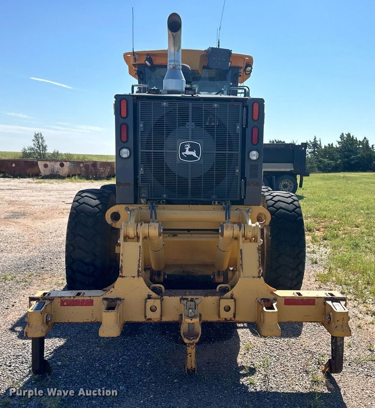 image for item OM9612 2013 John Deere 772GP motor grader