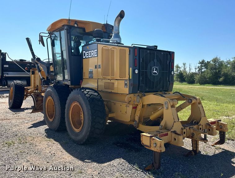 image for item OM9612 2013 John Deere 772GP motor grader