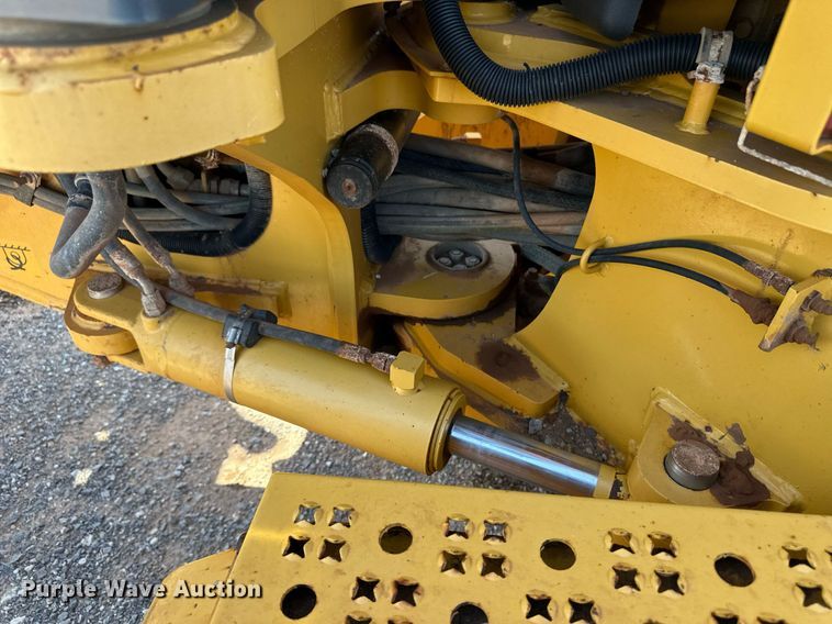 image for item OM9612 2013 John Deere 772GP motor grader