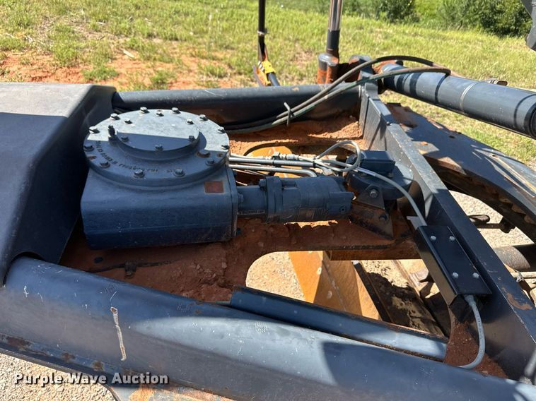 image for item OM9612 2013 John Deere 772GP motor grader