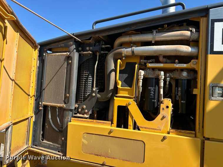 image for item OM9612 2013 John Deere 772GP motor grader