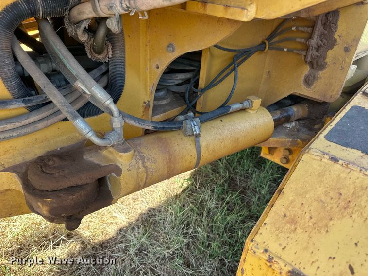 image for item OM9613 2009 John Deere 772D motor grader