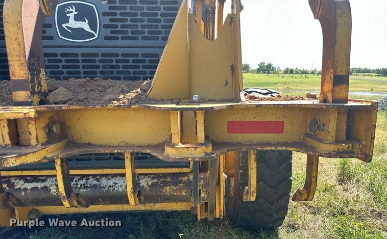 image for item OM9613 2009 John Deere 772D motor grader