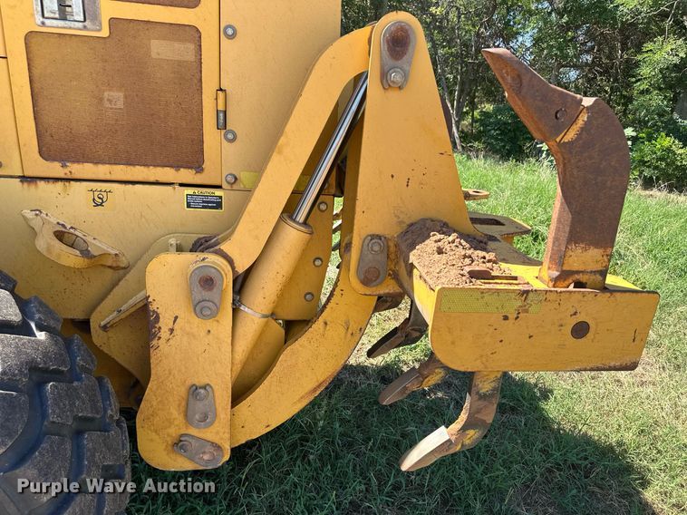 image for item OM9613 2009 John Deere 772D motor grader