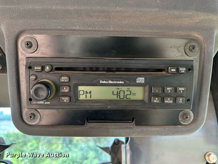 image for item OM9613 2009 John Deere 772D motor grader