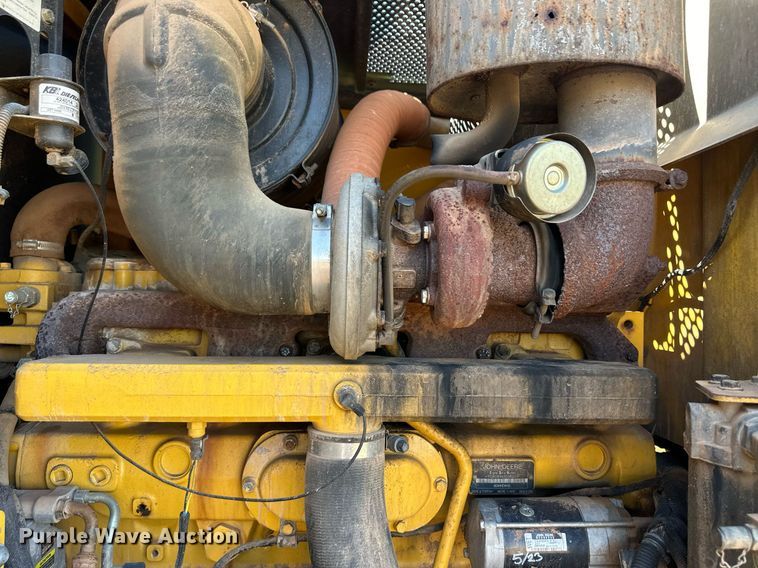 image for item OM9613 2009 John Deere 772D motor grader