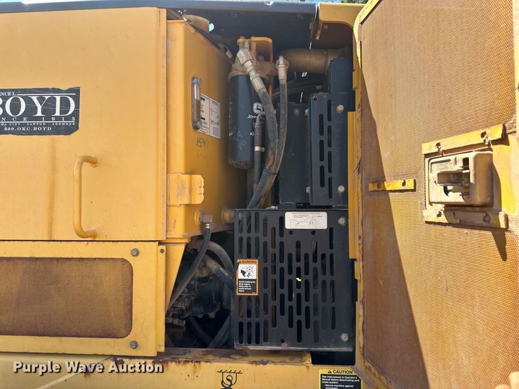 image for item OM9613 2009 John Deere 772D motor grader