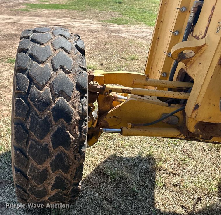 image for item OM9613 2009 John Deere 772D motor grader