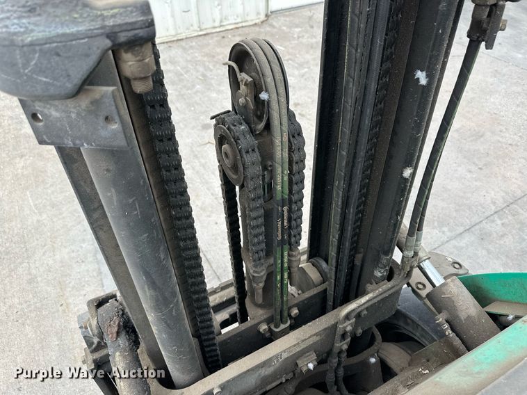 image for item OM9618 Mitsubishi FG30N-LP forklift