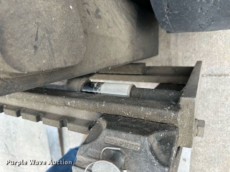 image for item OM9618 Mitsubishi FG30N-LP forklift