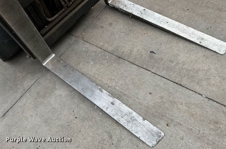 image for item OM9618 Mitsubishi FG30N-LP forklift