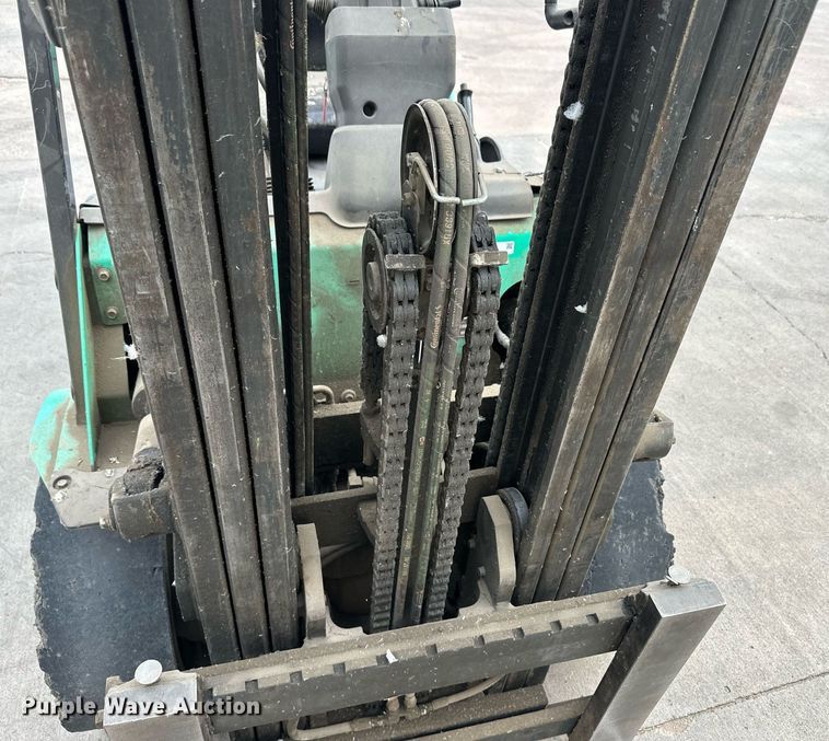 image for item OM9618 Mitsubishi FG30N-LP forklift