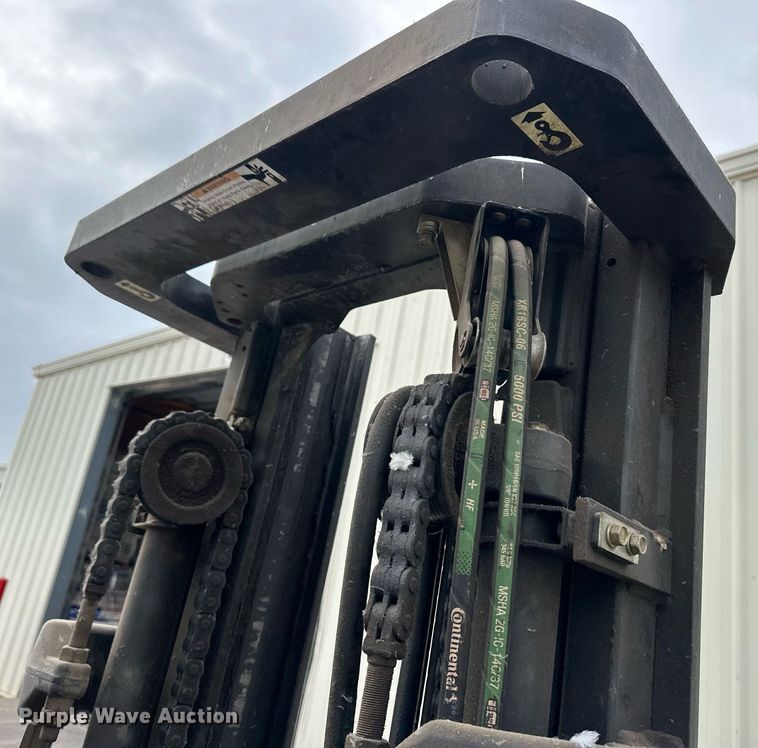 image for item OM9618 Mitsubishi FG30N-LP forklift