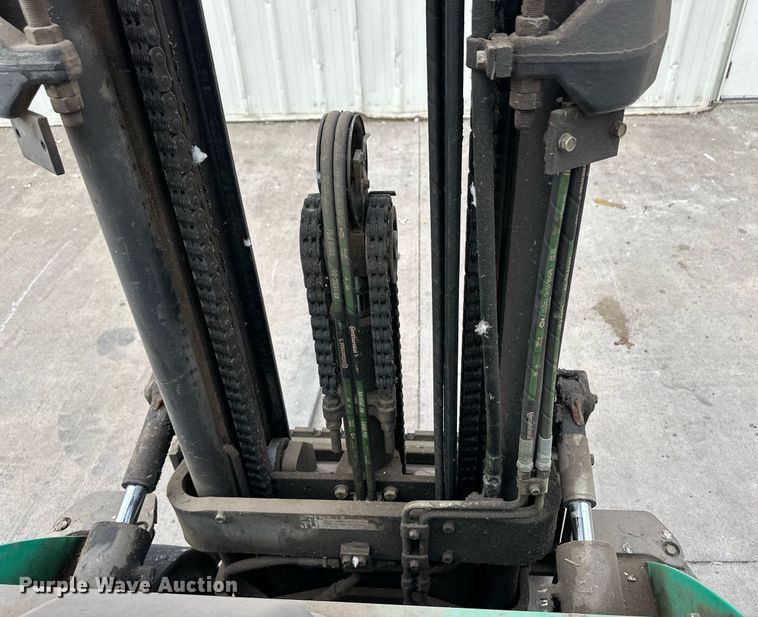image for item OM9618 Mitsubishi FG30N-LP forklift