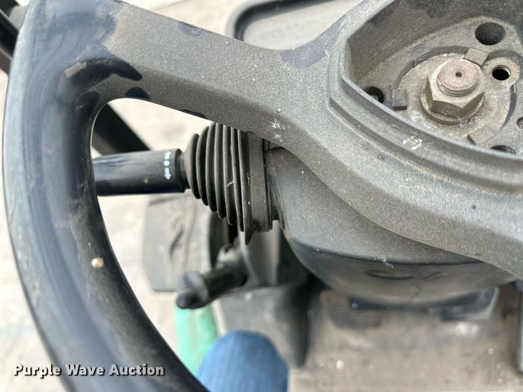 image for item OM9618 Mitsubishi FG30N-LP forklift