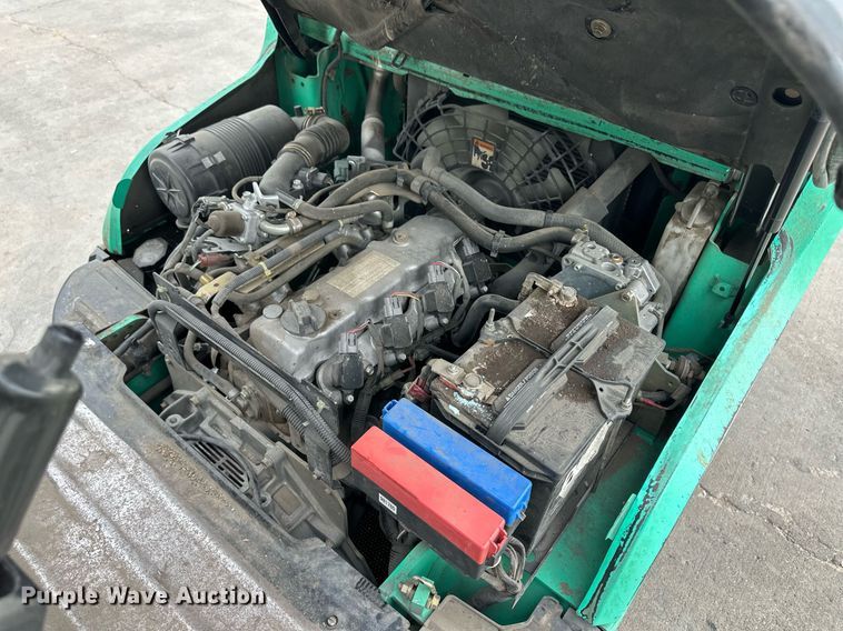 image for item OM9618 Mitsubishi FG30N-LP forklift