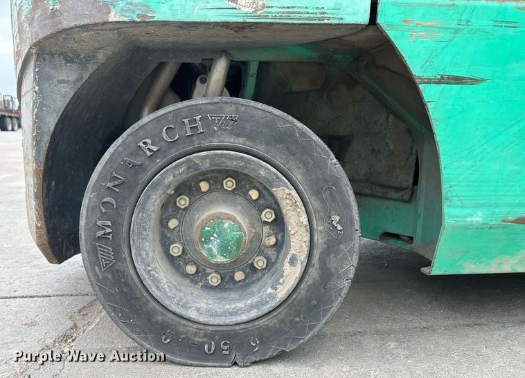 image for item OM9618 Mitsubishi FG30N-LP forklift