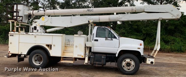 image for item DM1786 2002 Chevrolet C7500 bucket truck