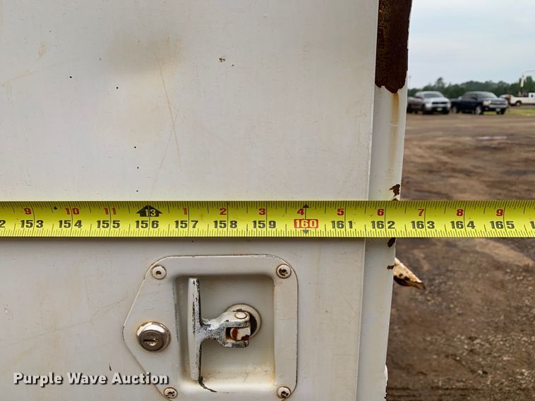 image for item DM1786 2002 Chevrolet C7500 bucket truck