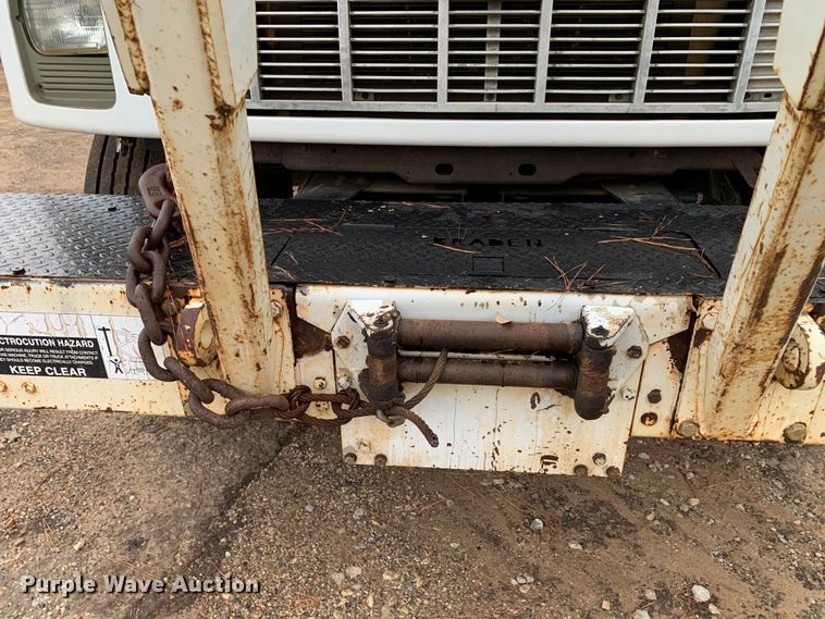 image for item DM1786 2002 Chevrolet C7500 bucket truck