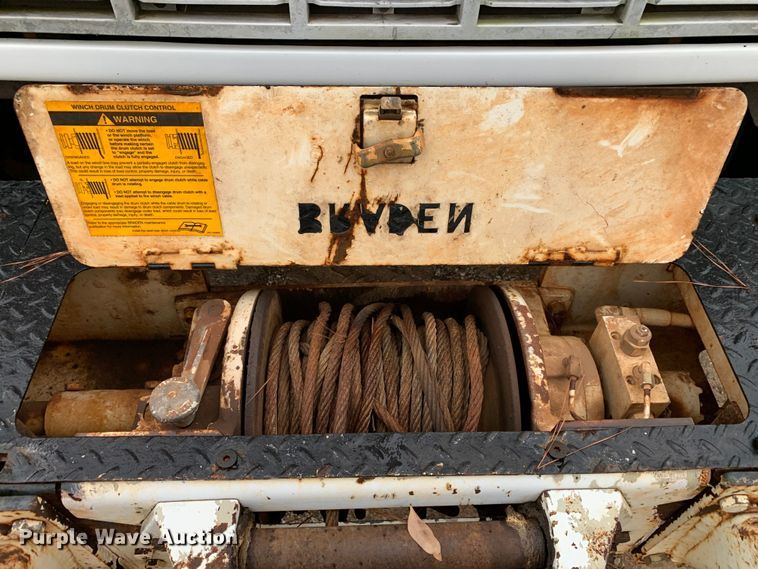 image for item DM1786 2002 Chevrolet C7500 bucket truck