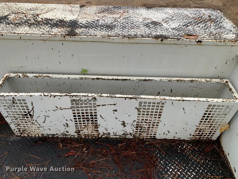 image for item DM1786 2002 Chevrolet C7500 bucket truck