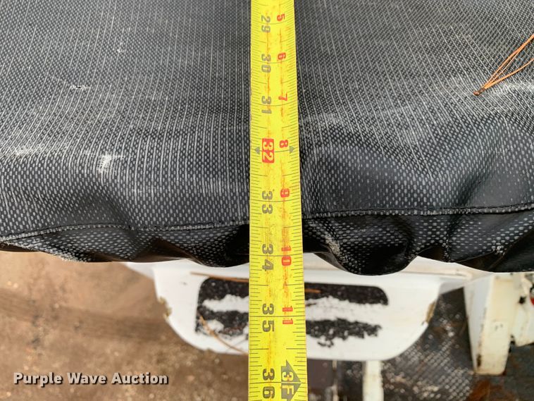 image for item DM1786 2002 Chevrolet C7500 bucket truck