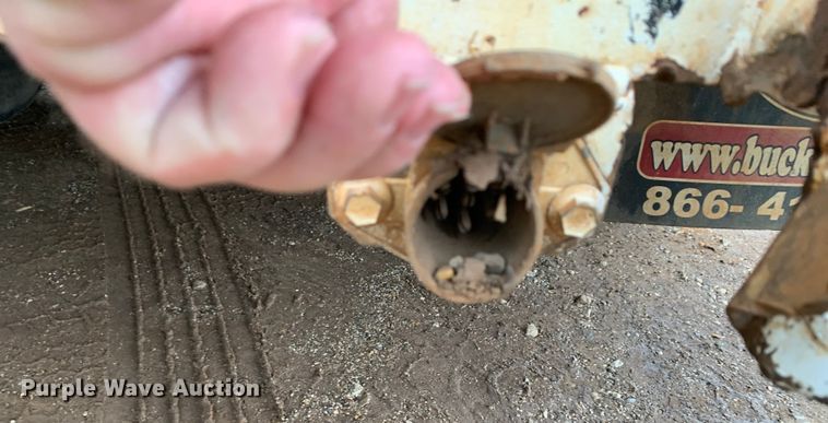 image for item DM1786 2002 Chevrolet C7500 bucket truck