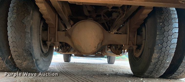 image for item DM1786 2002 Chevrolet C7500 bucket truck