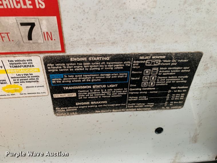 image for item DM1786 2002 Chevrolet C7500 bucket truck