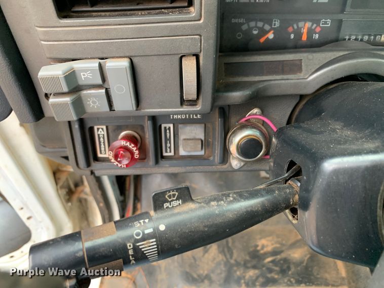 image for item DM1786 2002 Chevrolet C7500 bucket truck