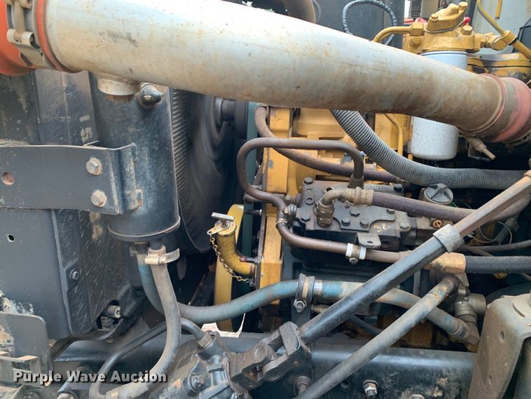 image for item DM1786 2002 Chevrolet C7500 bucket truck