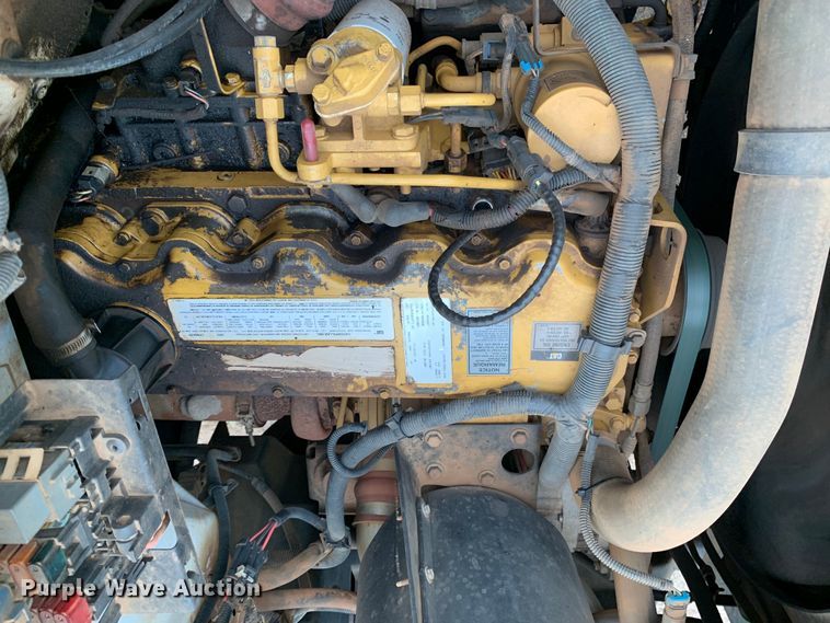 image for item DM1786 2002 Chevrolet C7500 bucket truck