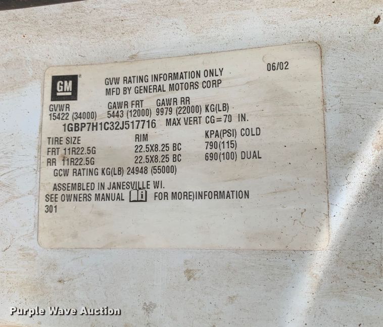 image for item DM1786 2002 Chevrolet C7500 bucket truck