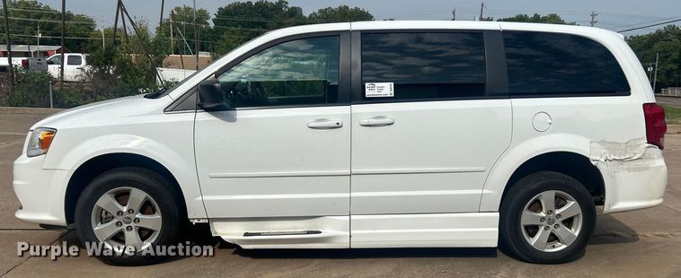 image for item DO6701 2016 Dodge Grand Caravan handicap accessible van