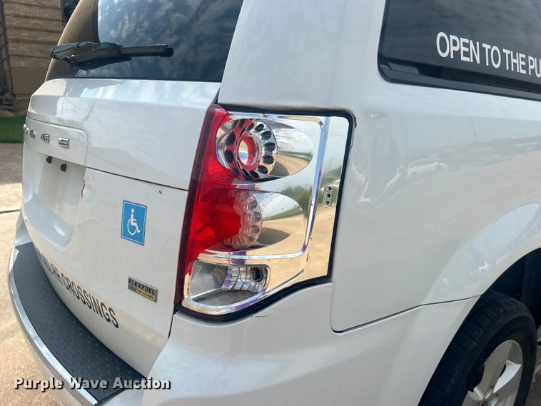 image for item DO6701 2016 Dodge Grand Caravan handicap accessible van