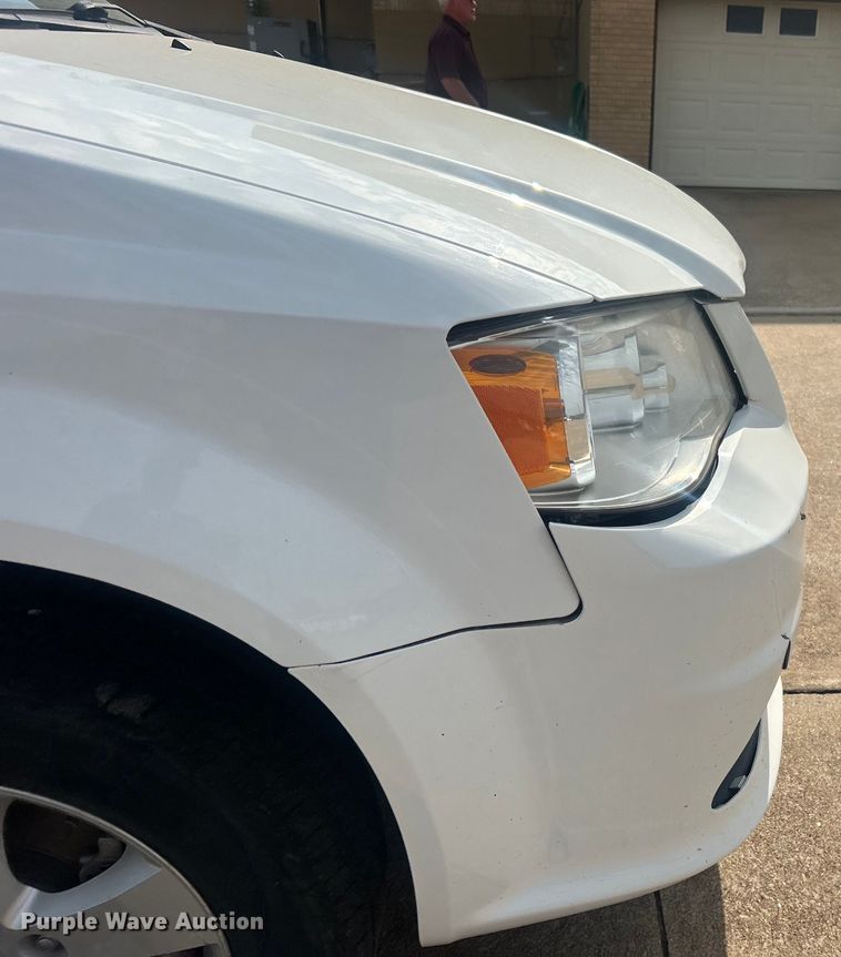 image for item DO6701 2016 Dodge Grand Caravan handicap accessible van