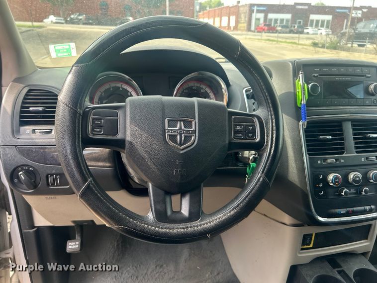 image for item DO6701 2016 Dodge Grand Caravan handicap accessible van