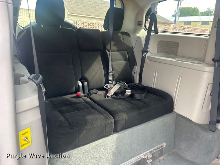 image for item DO6701 2016 Dodge Grand Caravan handicap accessible van