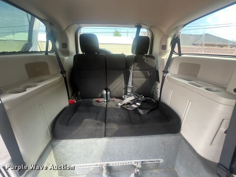 image for item DO6701 2016 Dodge Grand Caravan handicap accessible van